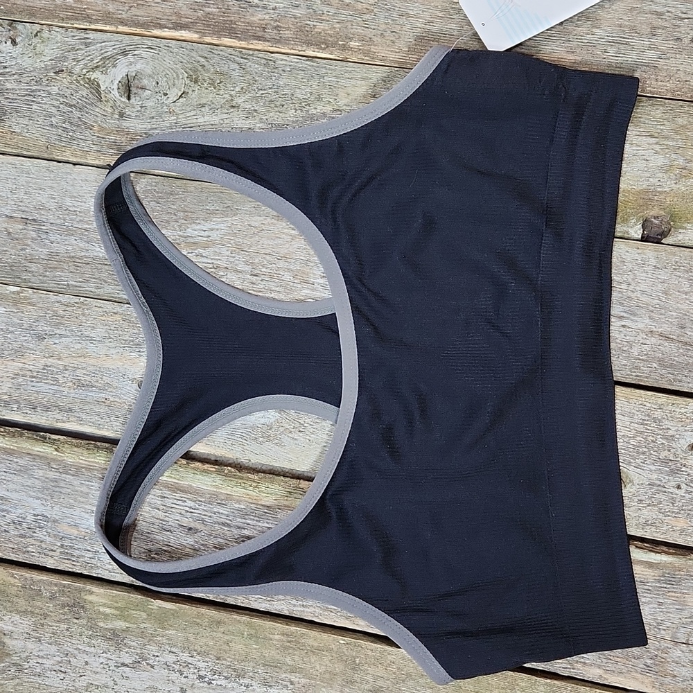 Z by Zella racerback compression sports bra from Nordstrom Black Large FPS024